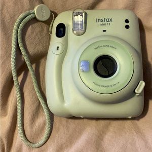 Instax mini 11 Polaroid camera